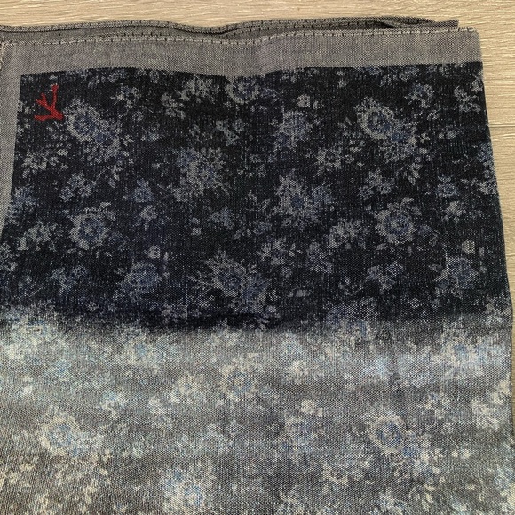 ISAIA lot - pocket squares (2) small scarf (1) + bonus pocket squares (2) - Picture 7 of 7